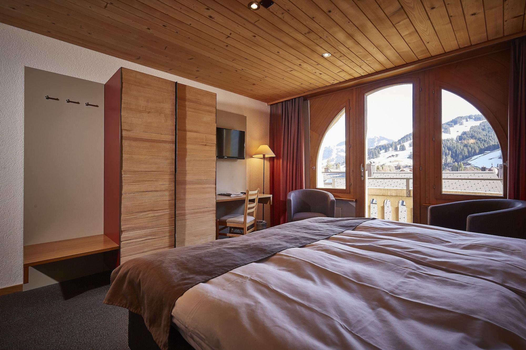 Hotel Landhaus Saanen Bagian luar foto
