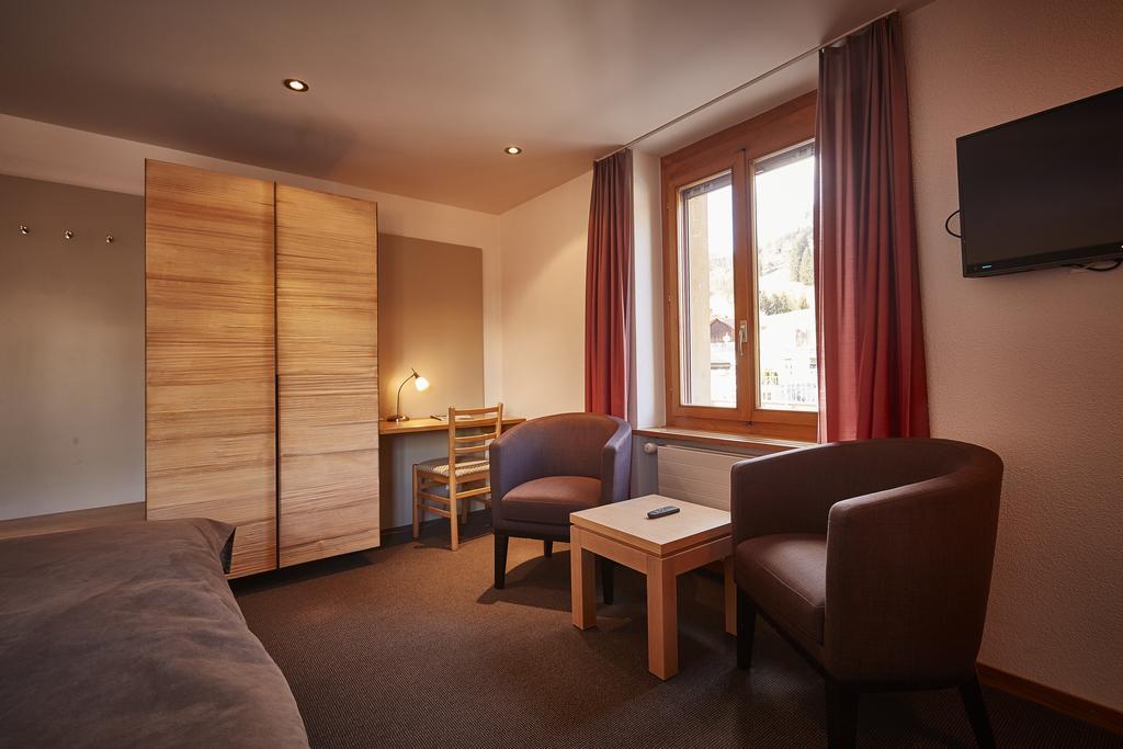 Hotel Landhaus Saanen Bagian luar foto