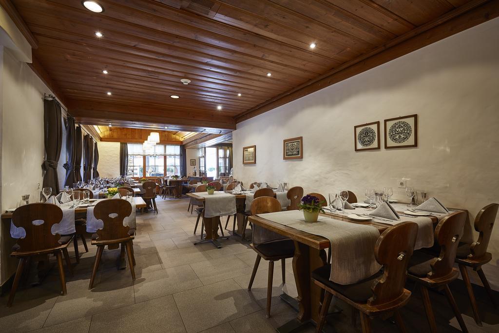 Hotel Landhaus Saanen Bagian luar foto