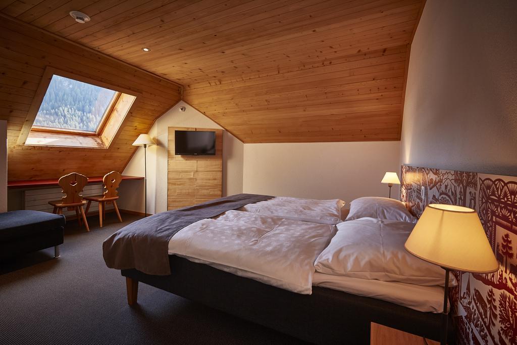 Hotel Landhaus Saanen Bagian luar foto