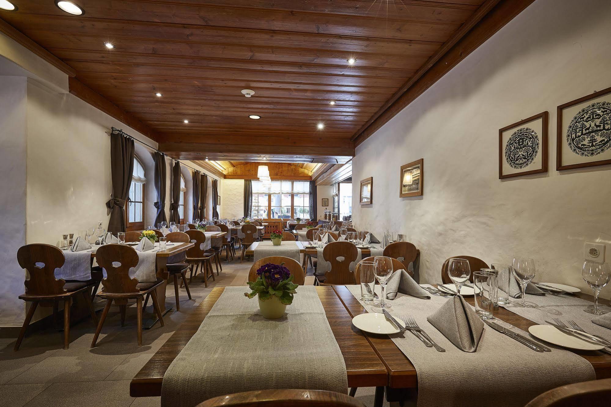 Hotel Landhaus Saanen Bagian luar foto